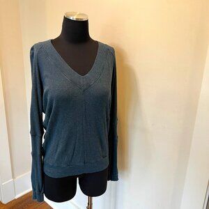 Mercer Taylor long sleeve v-neck sweater in teal
